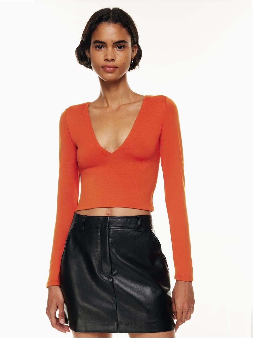 Aritzia Babaton V-Neck Long Sleeve Crop Top, Small